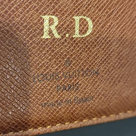 LOUIS VUITTON Monogram Wallet - Picture 8 of 11